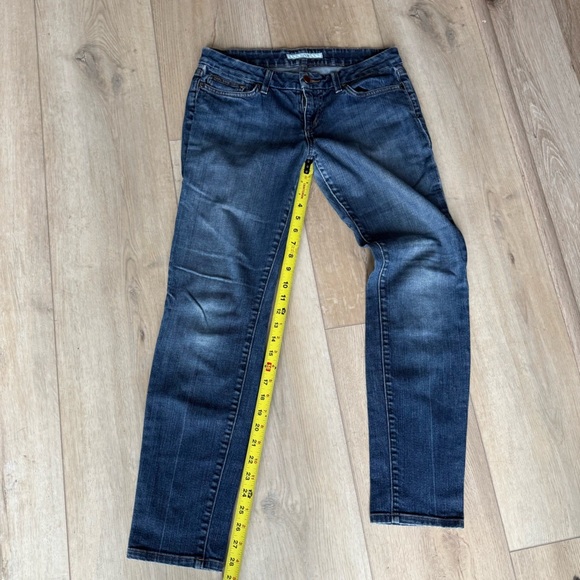 Joe's Jeans Chelsea Dark Blue Denim Straight Leg Mid Rise‎ Jeans Women's EUC - Picture 6 of 9